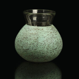 Vasos Mexcalli©️; Achi, modelo “Té”, tono esmeralda