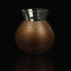 Vasos Mexcalli©️; Achi, modelo “Za”, tono tabaco claro