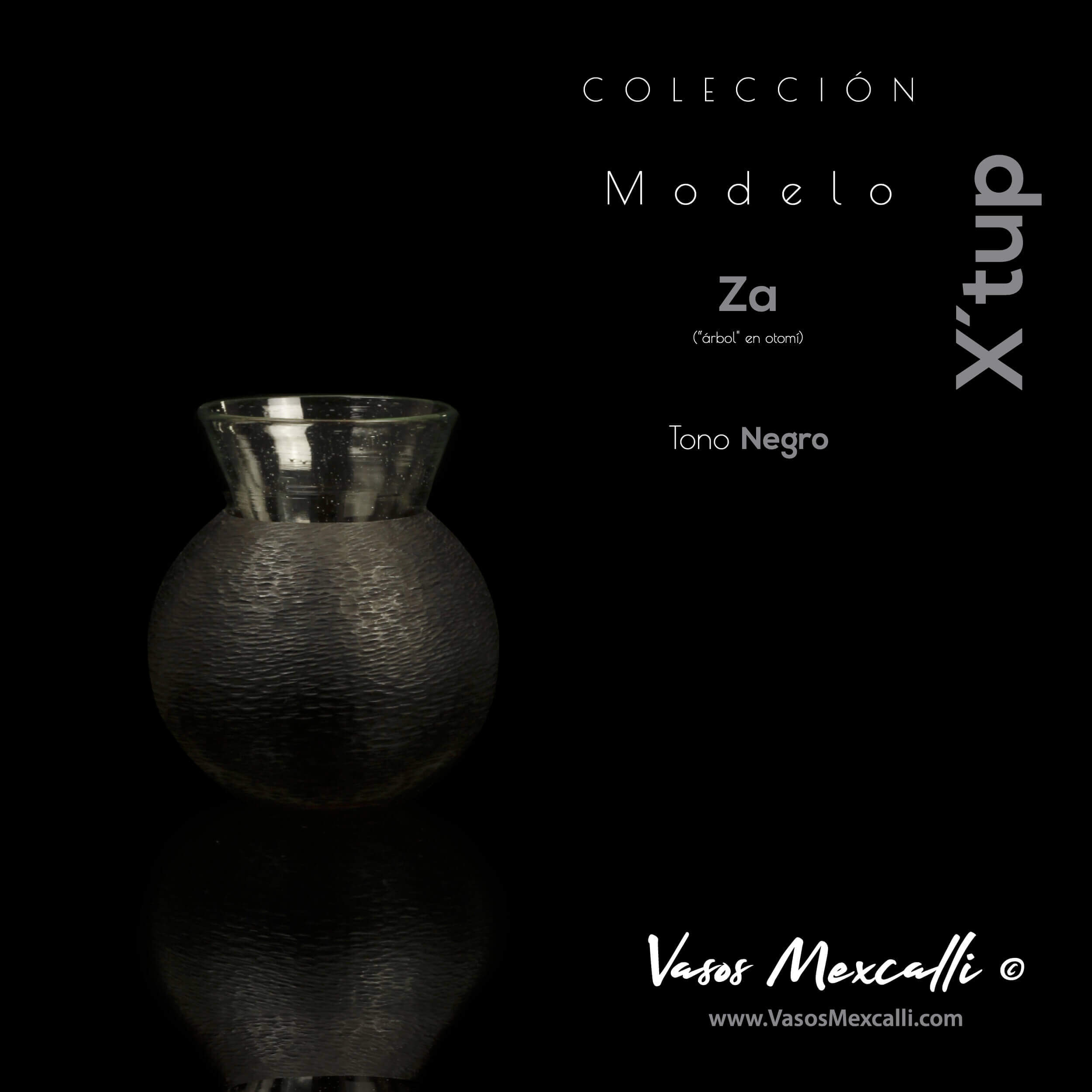 Vasos Mexcalli©️; X’tup, modelo “Za”, tono negro